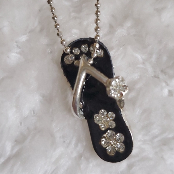 Jewelry - Chic Black and Silver Flip-Flop Pendant Necklace